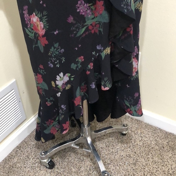 AMUR Pasqualena Midi Dress Size 10 Black Floral Ruffle Puff Sleeve One Shoulder - Picture 3 of 12